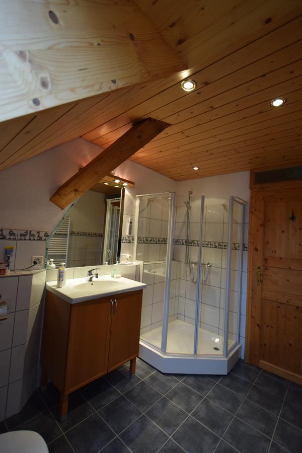Bed & Breakfast Im Chellhof Benken  Buitenkant foto