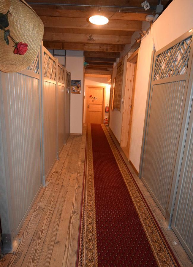 Bed & Breakfast Im Chellhof Benken  Buitenkant foto