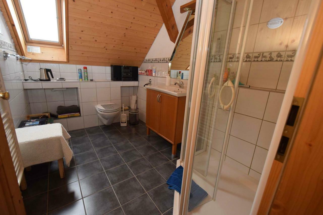 Bed & Breakfast Im Chellhof Benken  Buitenkant foto